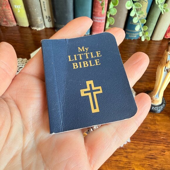 7 Piece Vintage Religious Bundle - Picture 15 of 16